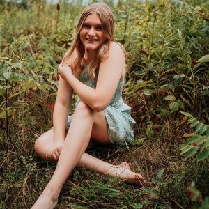 Meet your Posher, Elena